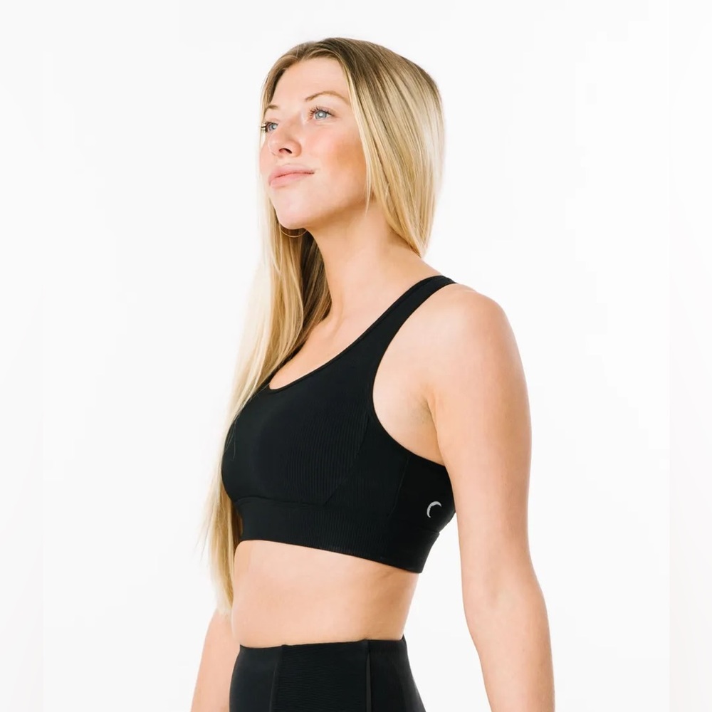 ZYIA Black Ribbed Premium Adjustable Bra